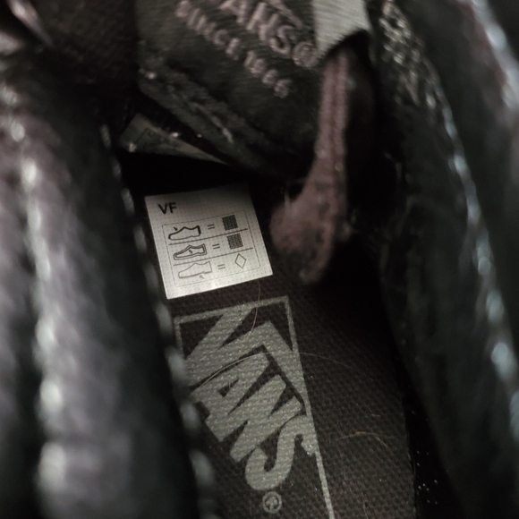 Vans - NEVER WORN - Sk8 Hi With Zippers - Picture 8 of 8